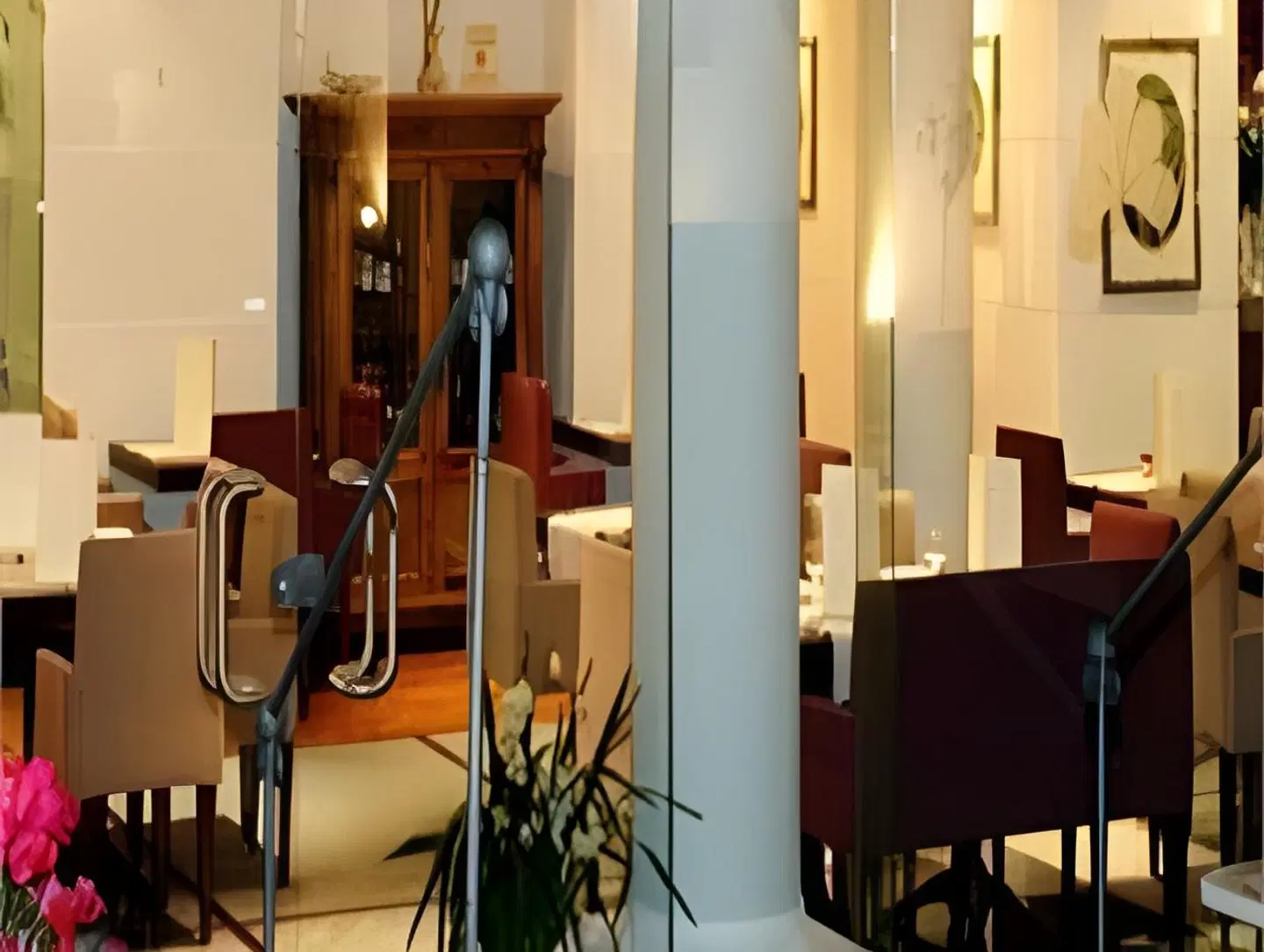Flora LOUNGE_LOBBY