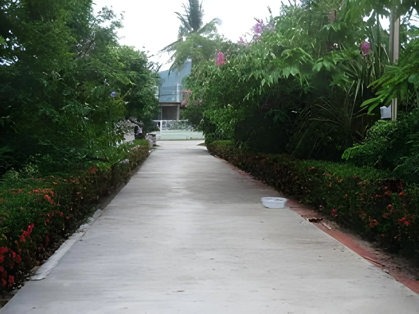 Baan Saen Sook Villas Garten