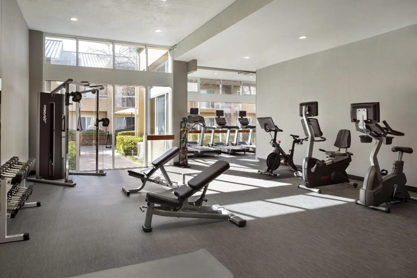 Courtyard by Marriott San Mateo Foster City SPORTS_AND_LEISURE