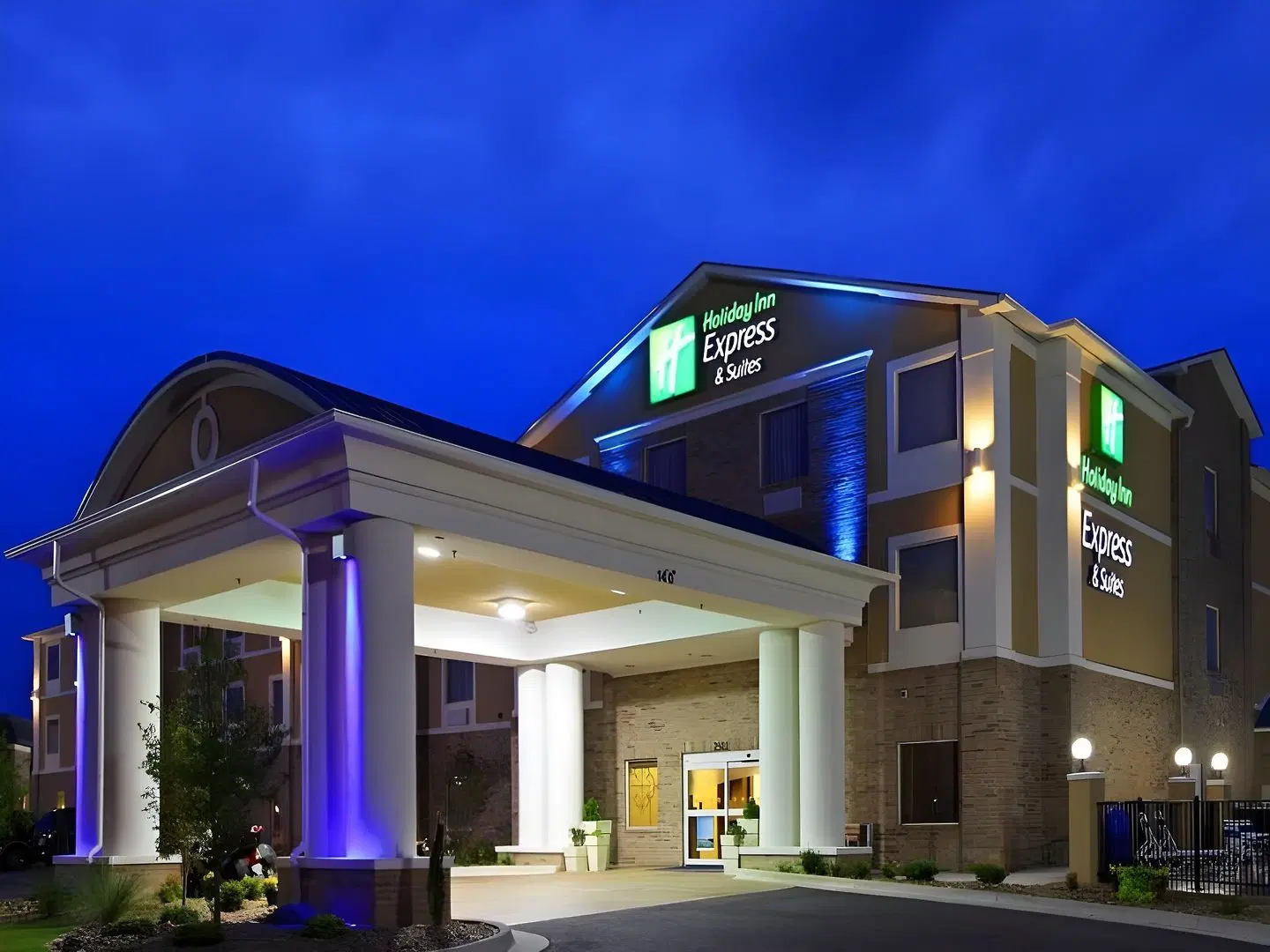 Holiday Inn Express & Suites Houston North - IAH Area by IHG EXTERIOR