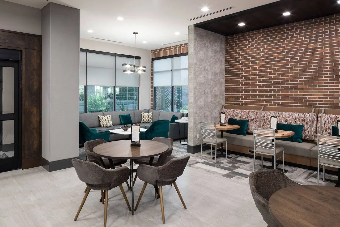 Courtyard by Marriott Houston Heights/I-10 Bar