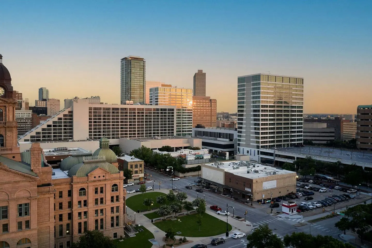 The Worthington Renaissance Fort Worth Hotel EXTERIOR