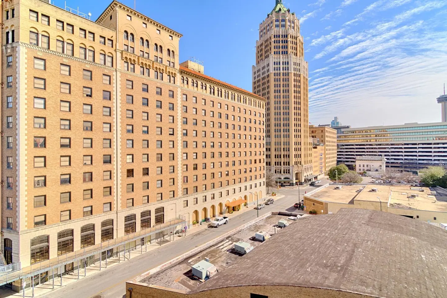 Riverwalk Plaza Hotel EXTERIOR
