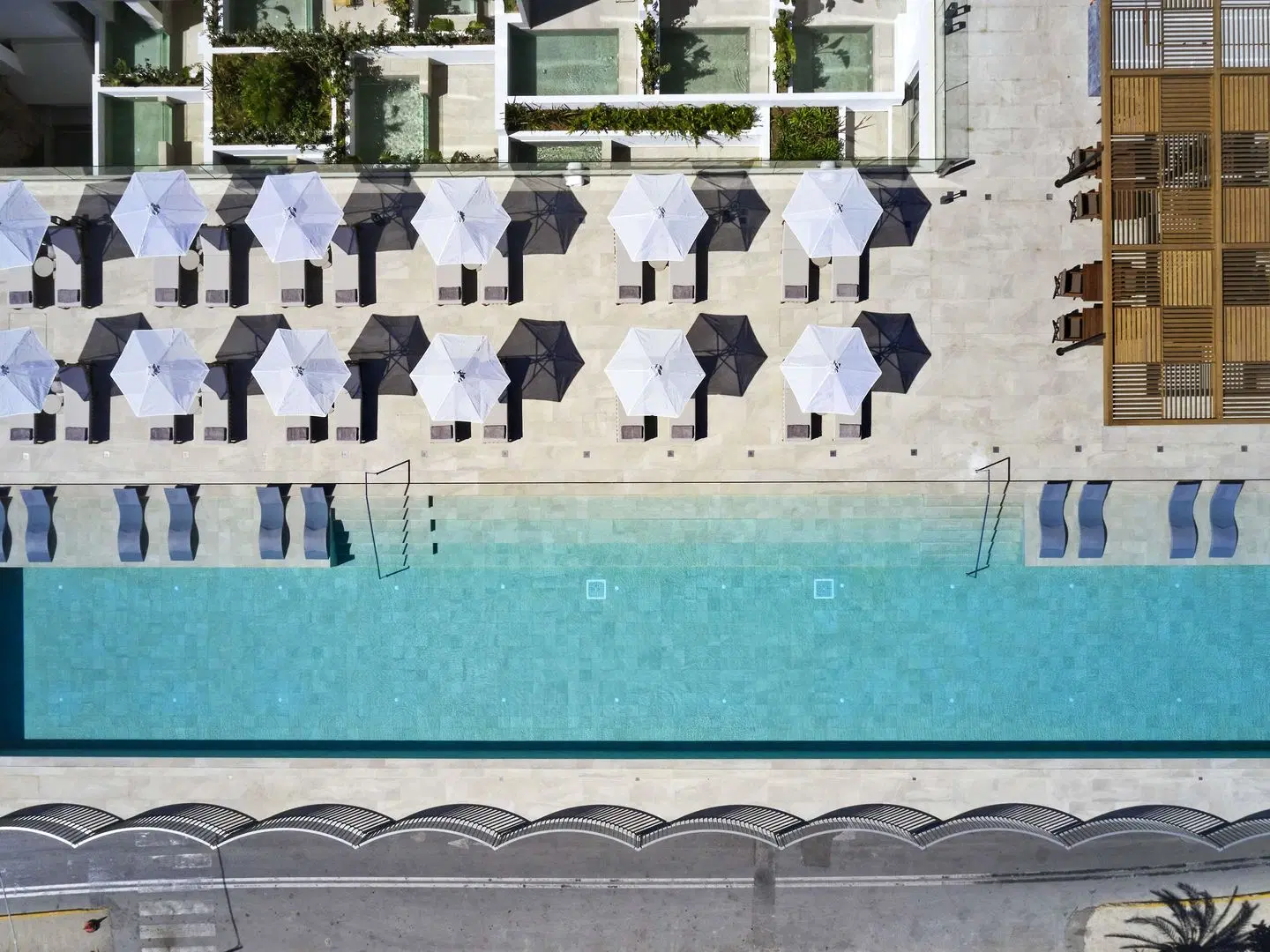 Niko Seaside Resort Crete MGallery Hallenbad