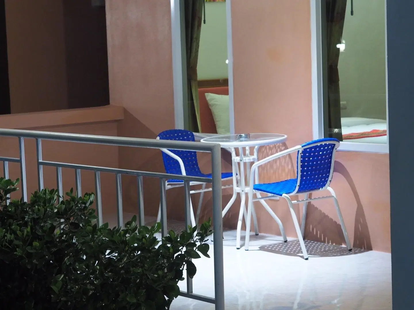 At Night Airport Resort SPORTS_AND_LEISURE