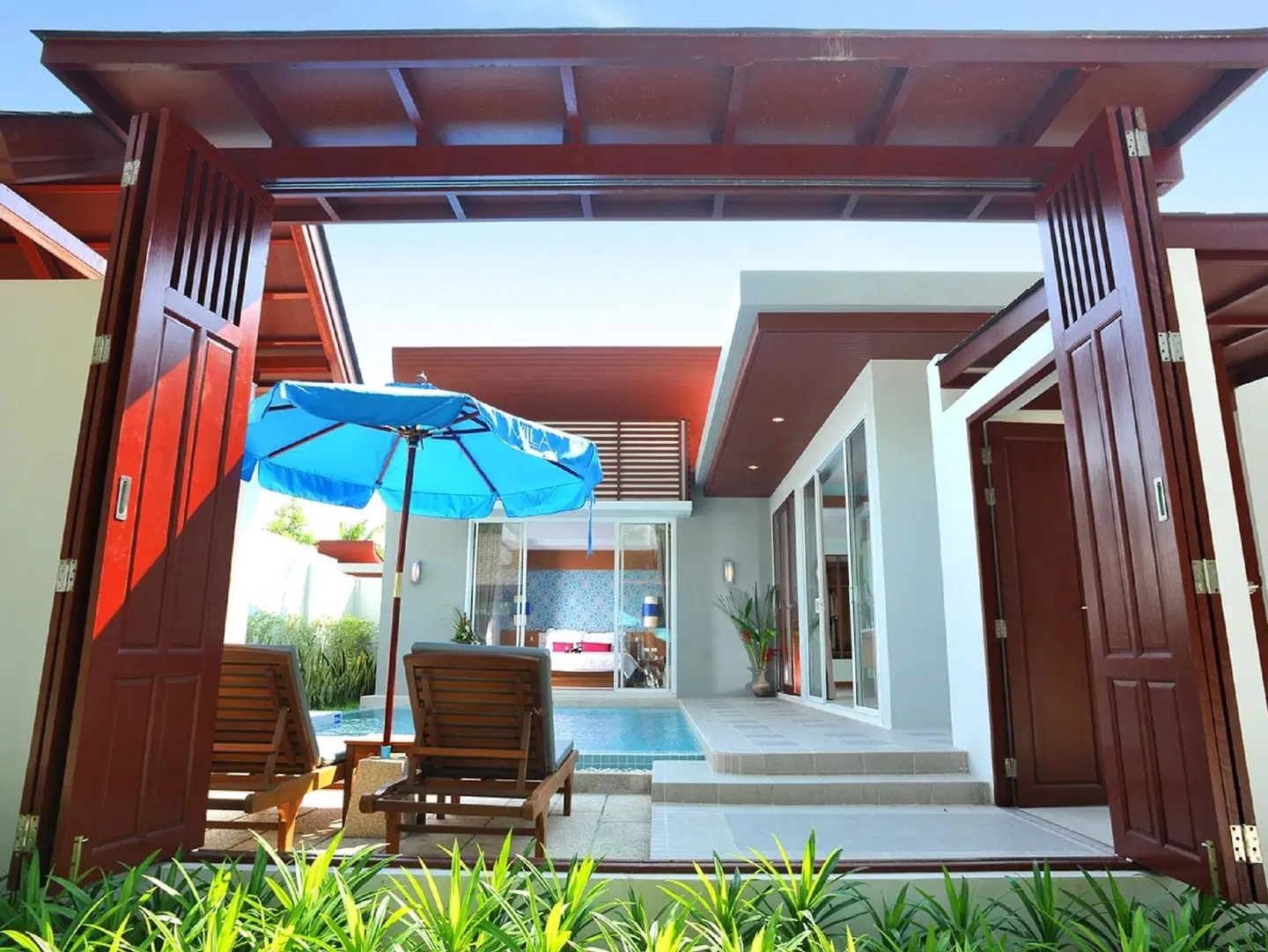 Apsara Beachfront Villa EXTERIOR