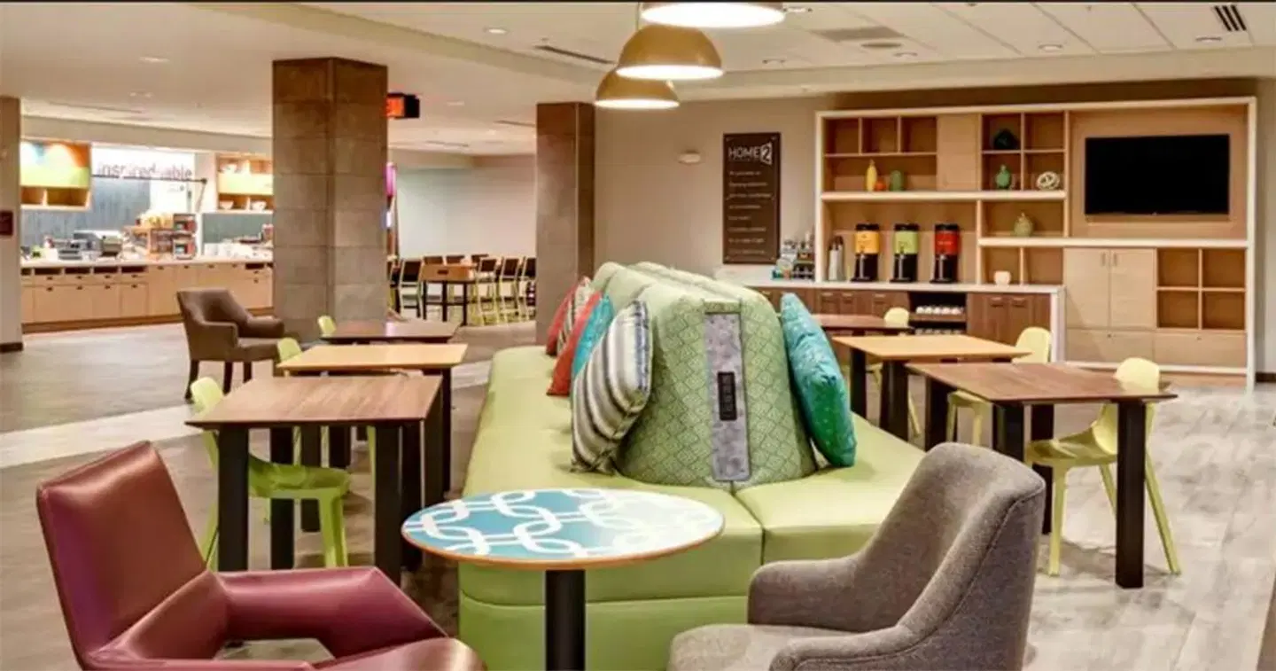 Home2 Suites by Hilton Hayward Bar