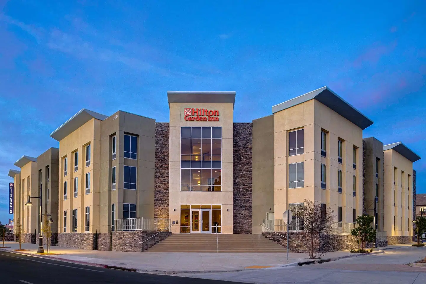 Hilton Garden Inn Temecula EXTERIOR