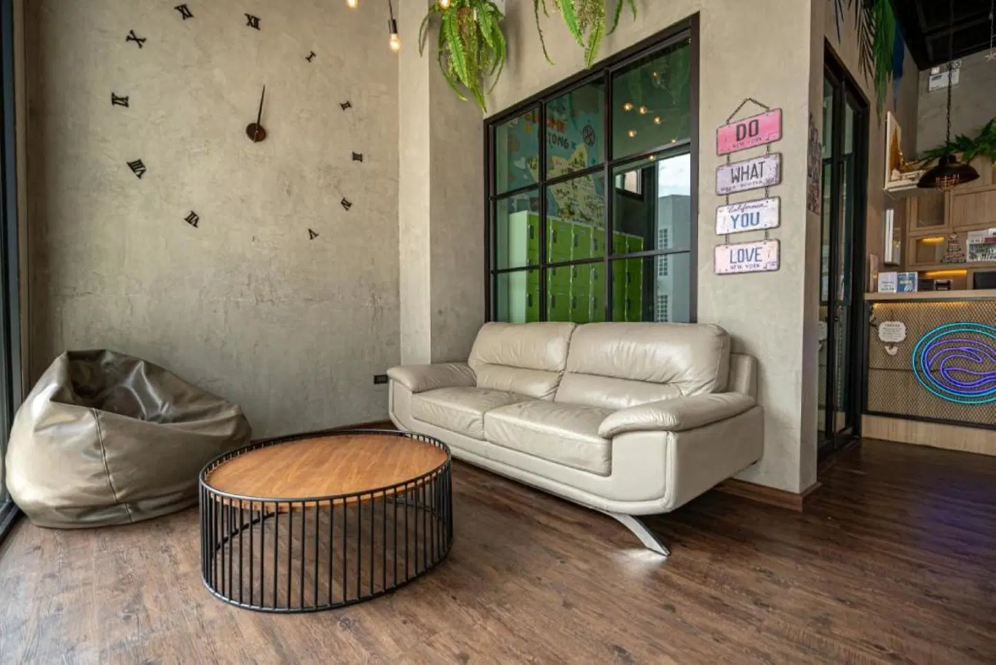 Patong Poshtel - Adults Only LOUNGE_LOBBY