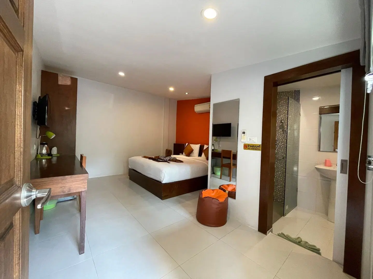 Good 9 at Home ROOM_EXAMPLE