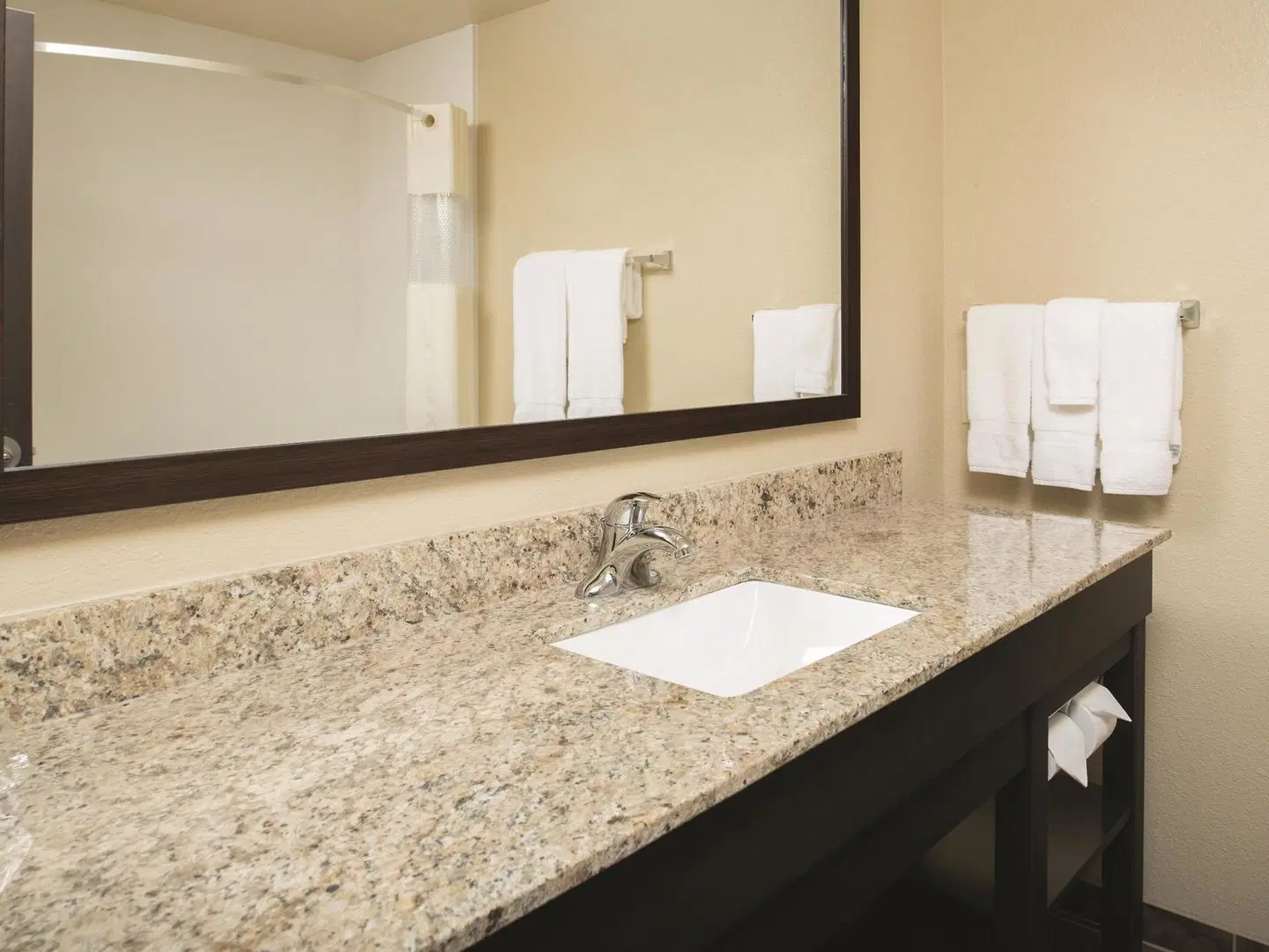 La Quinta Inn & Suites by Wyndham Gillette Badezimmer
