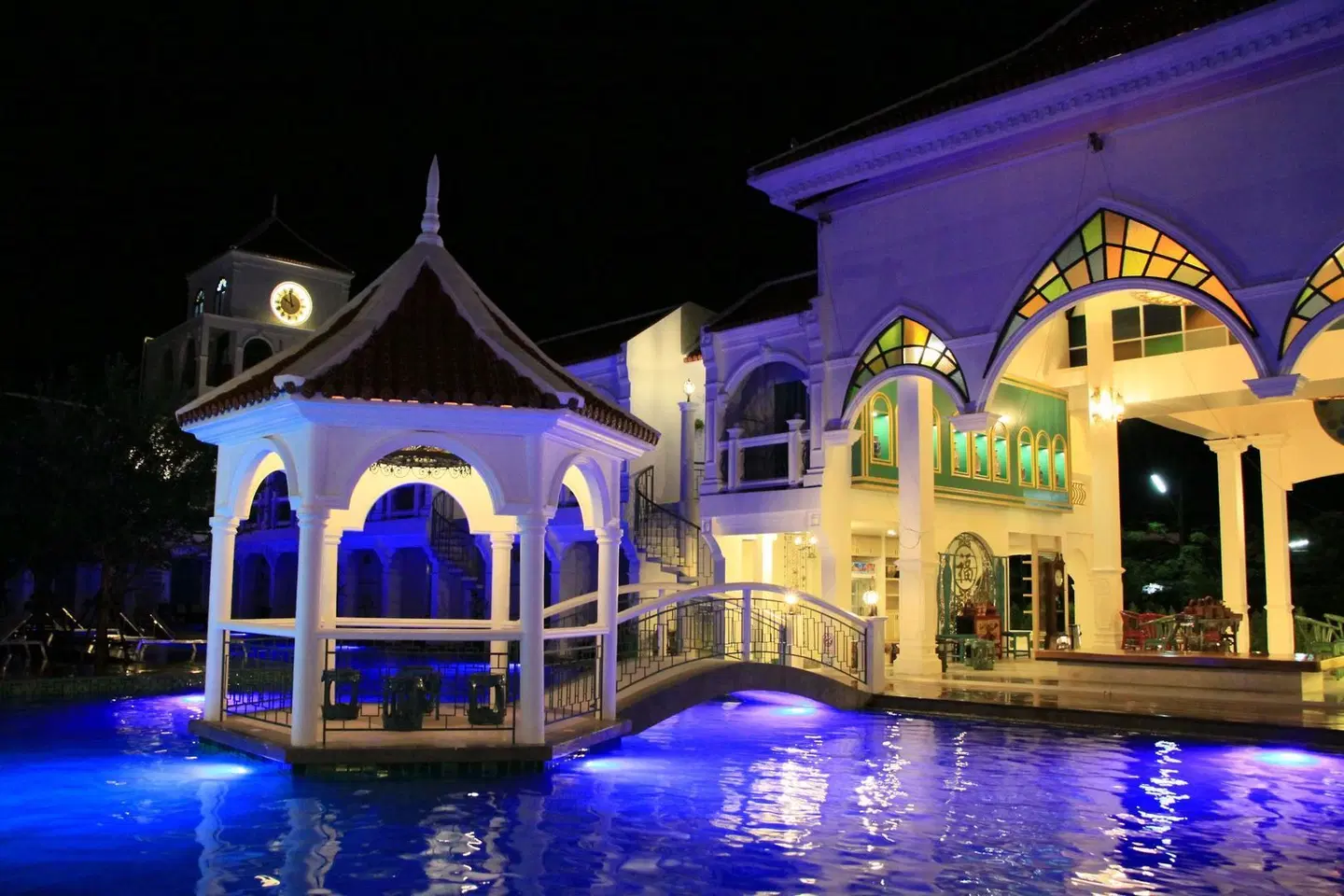 Supicha Pool Access Hotel EXTERIOR