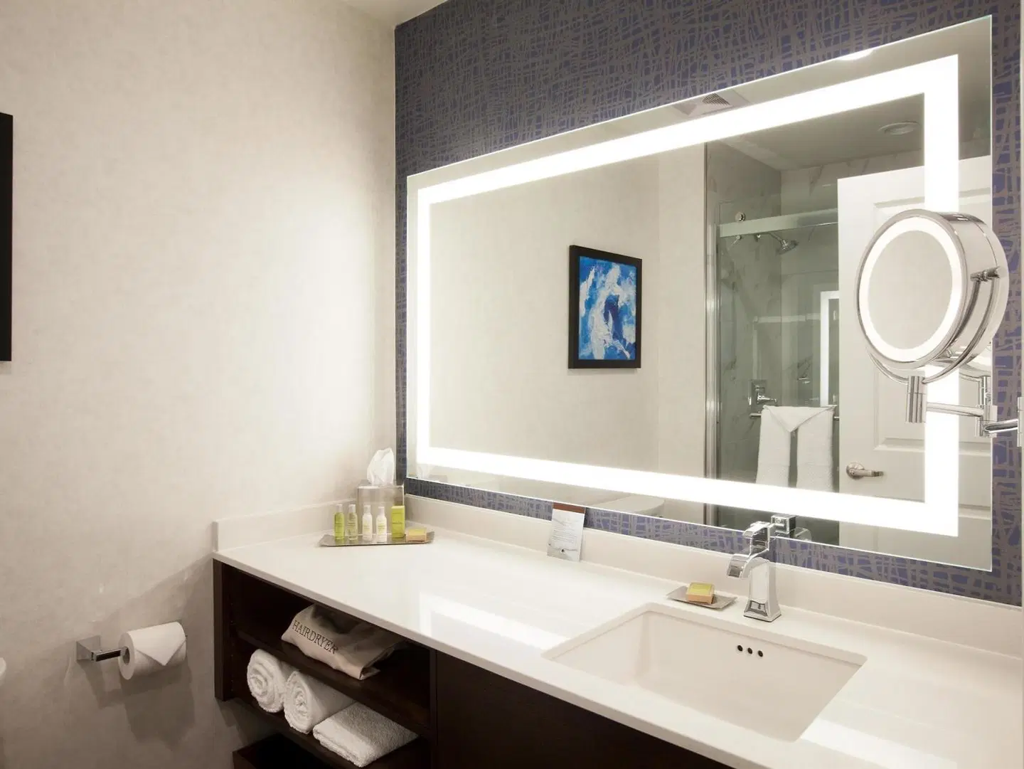 DoubleTree by Hilton Pomona Badezimmer