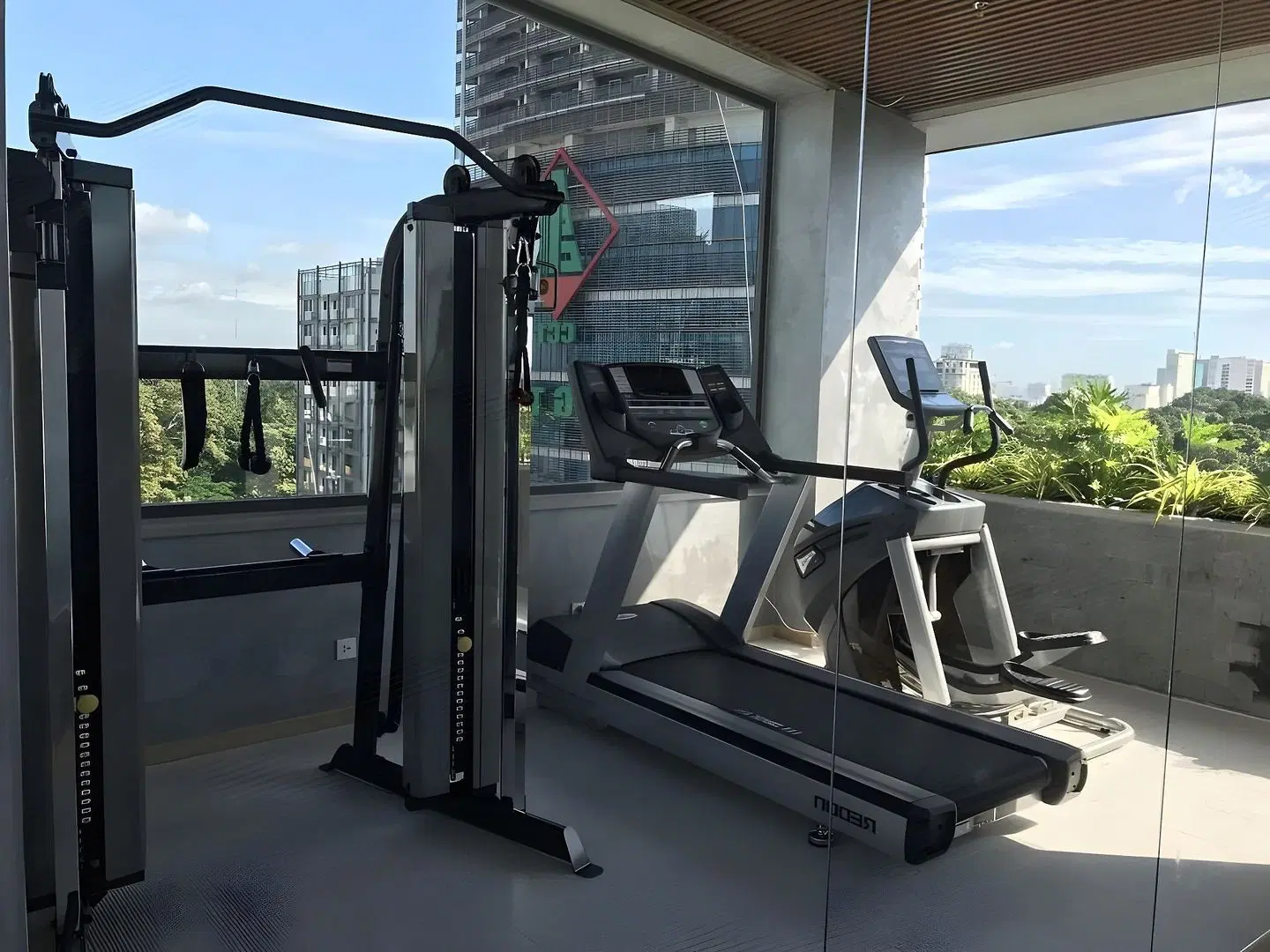 Au Lac Hotel SPORTS_AND_LEISURE