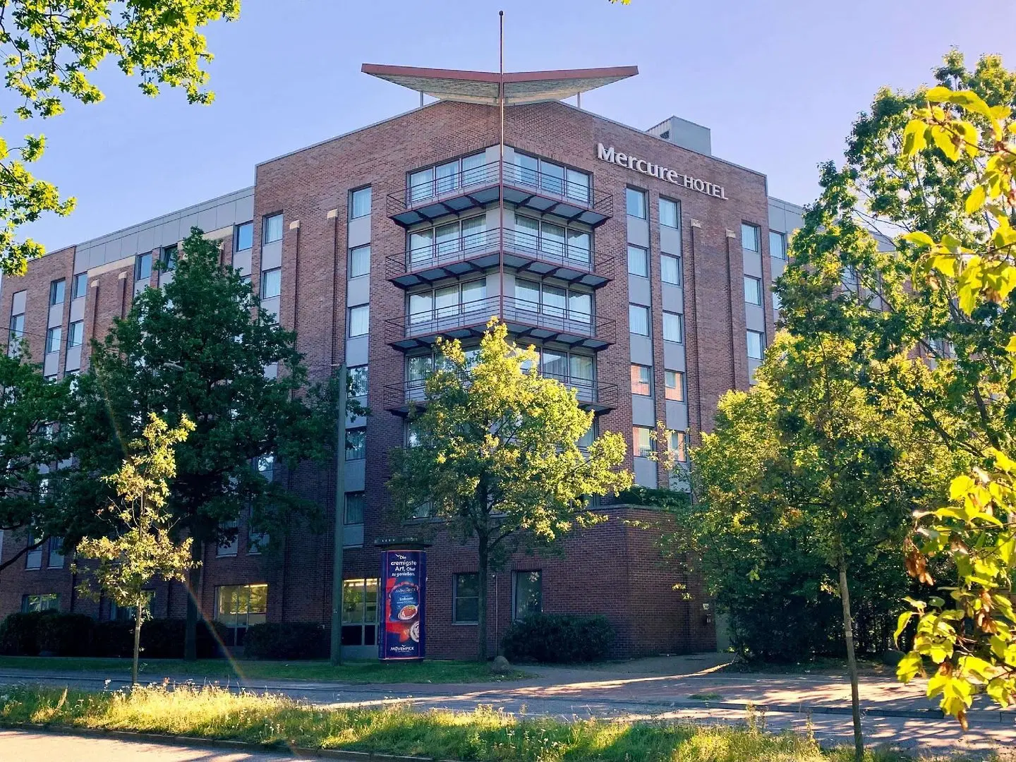 Mercure Hamburg am Volkspark EXTERIOR