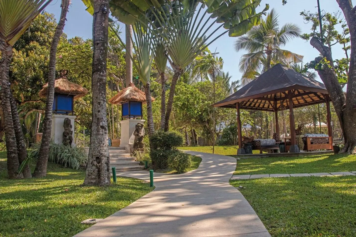 Segara Village Hotel Garten