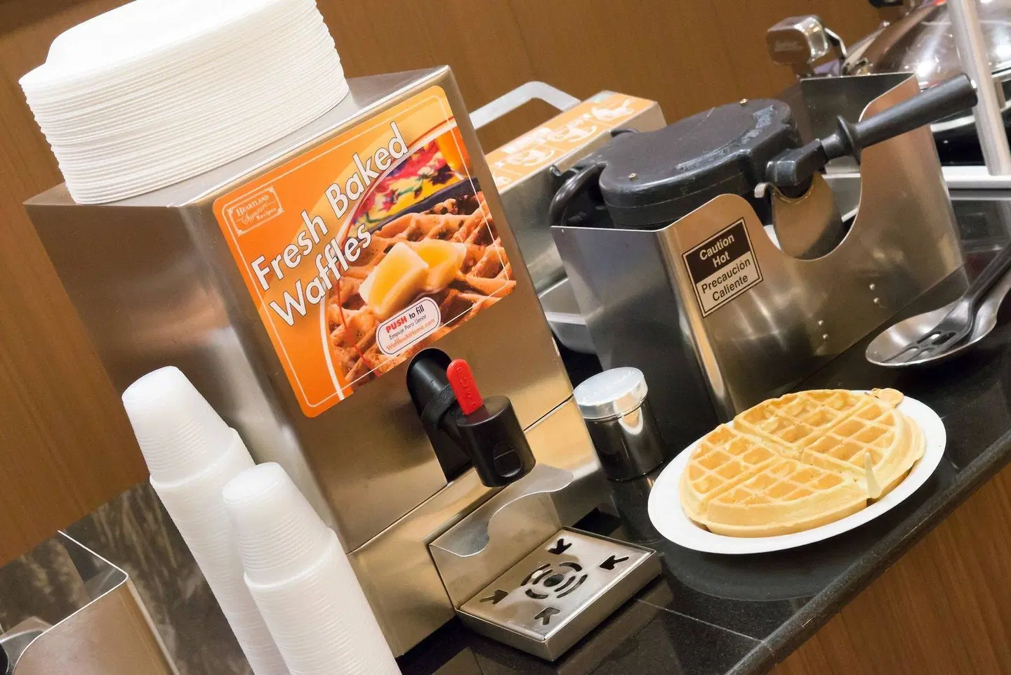 Fairfield by Marriott Inn & Suites Orlando Int. Drive/Convention Center Restaurant