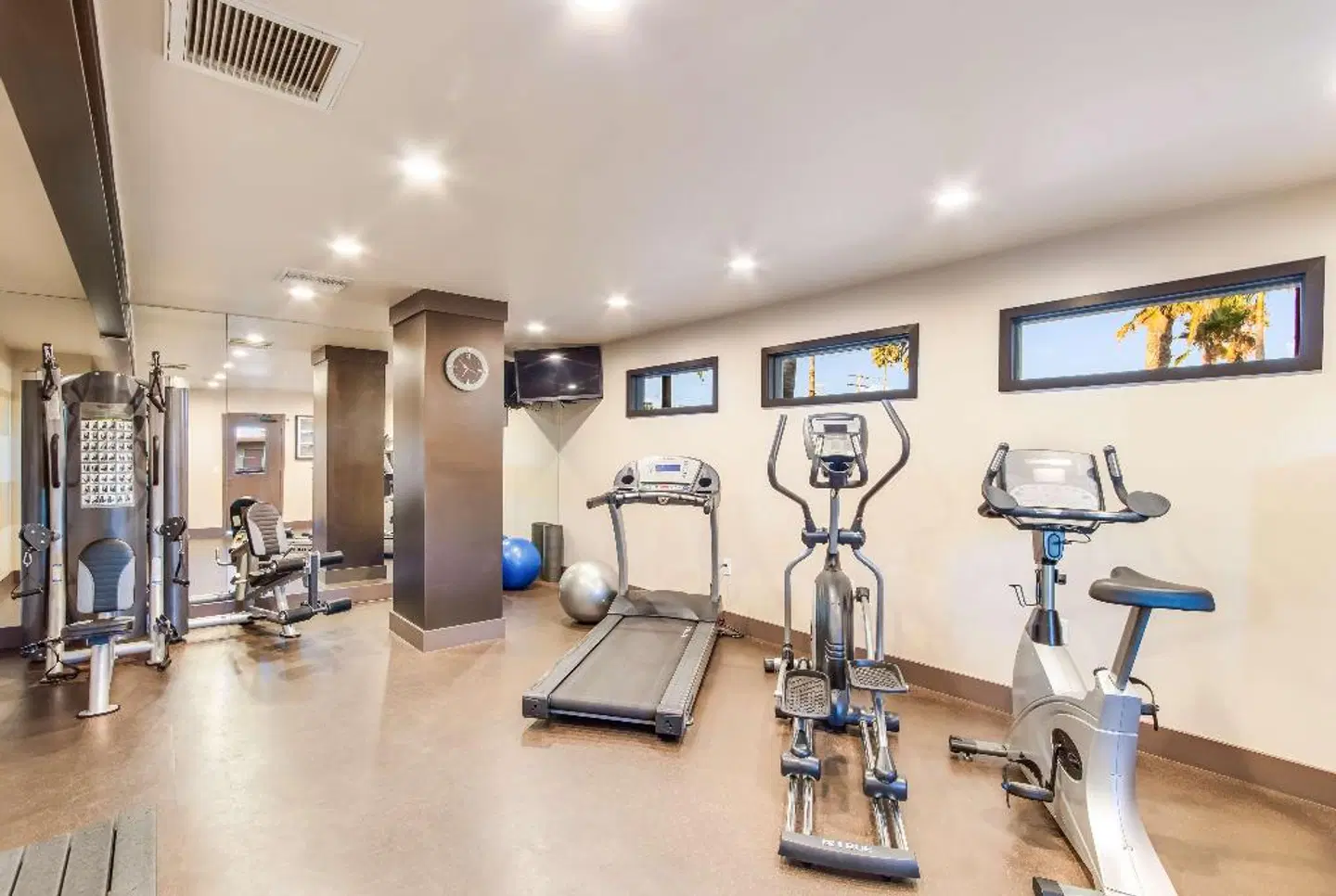 The Best Western PLUS Pavilions SPORTS_AND_LEISURE