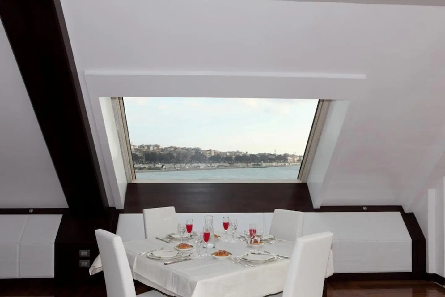 E' Hotel Restaurant