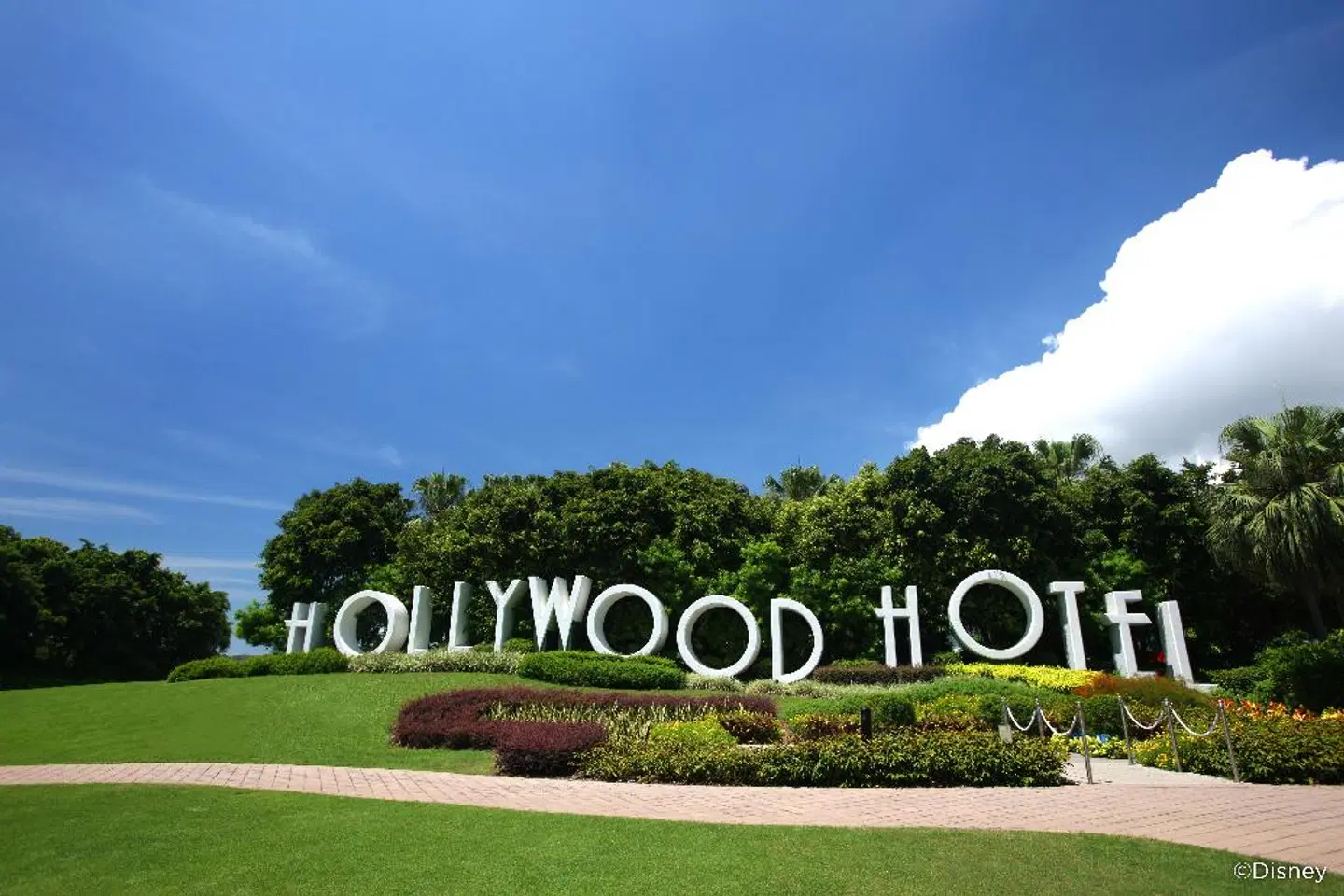 Disney's Hollywood Hotel LANDSCAPE