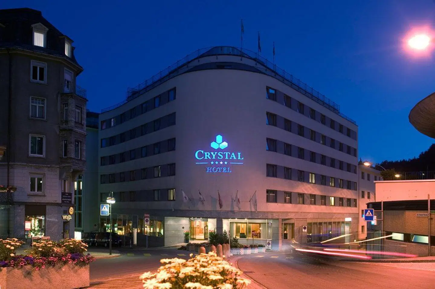 Crystal EXTERIOR