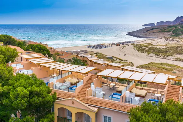 Zafiro Cala Mesquida Strand