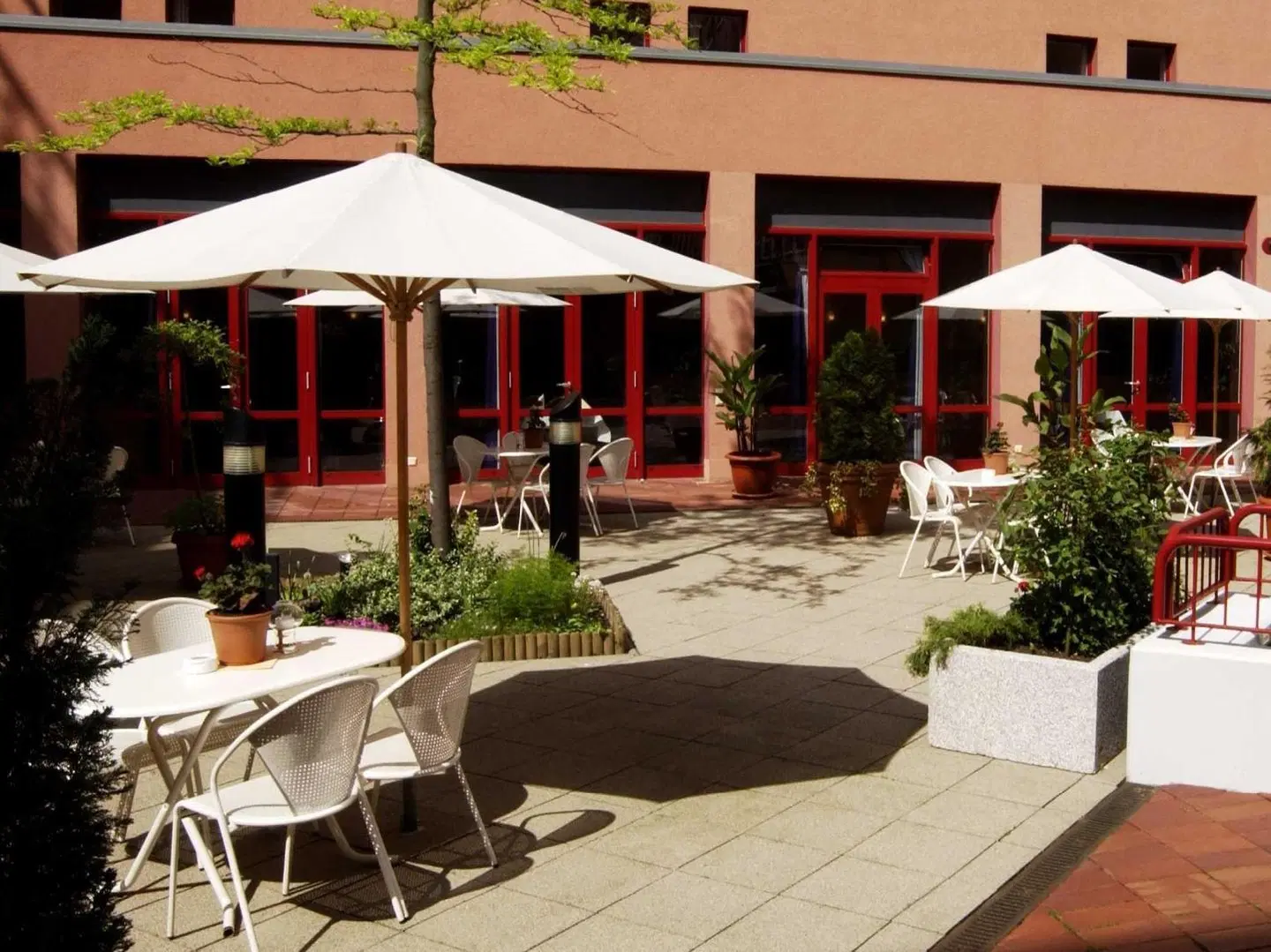 TRYP by Wyndham Halle Terrasse