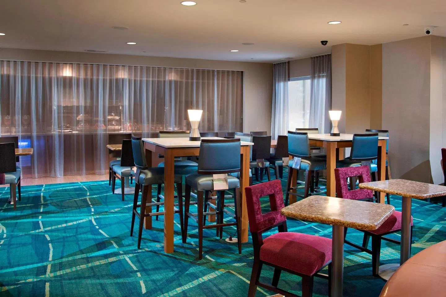 SpringHill Suites by Marriott Atlanta Alpharetta Bar