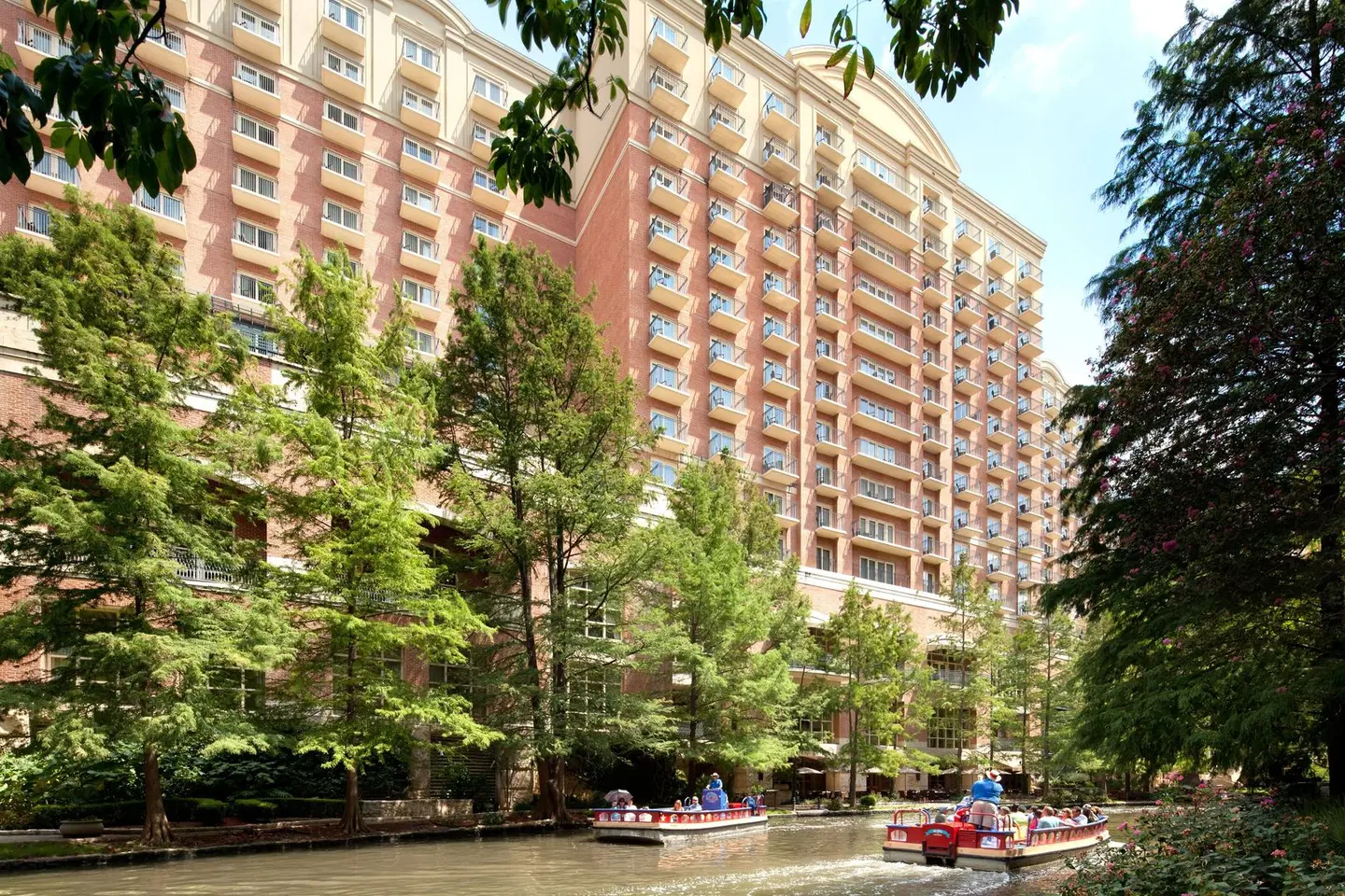 The Westin Riverwalk EXTERIOR