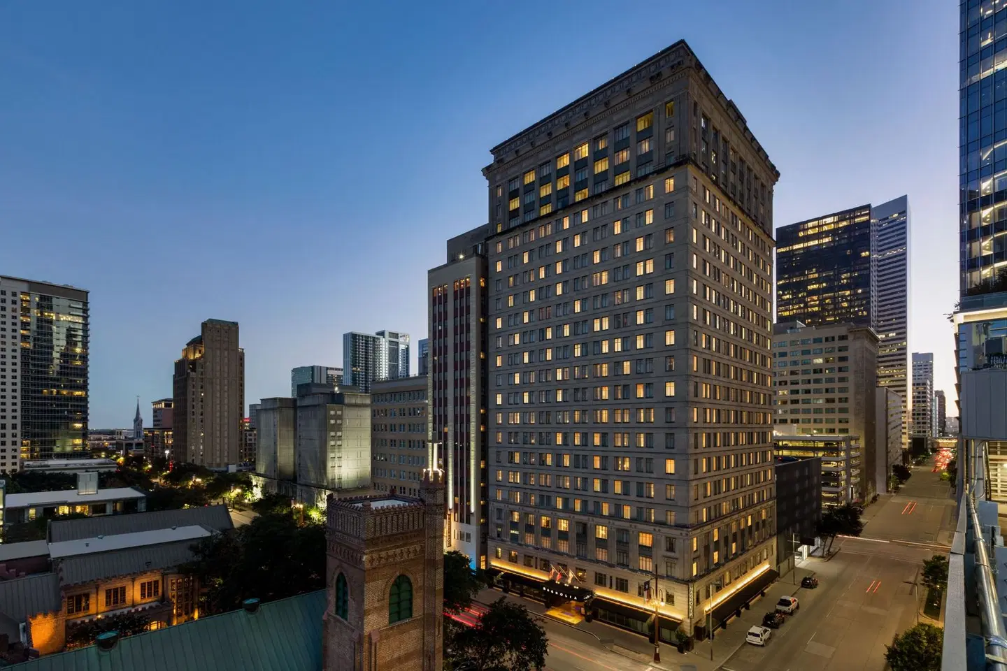 Magnolia Hotel Houston EXTERIOR