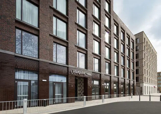 Hampton by Hilton London Docklands EXTERIOR