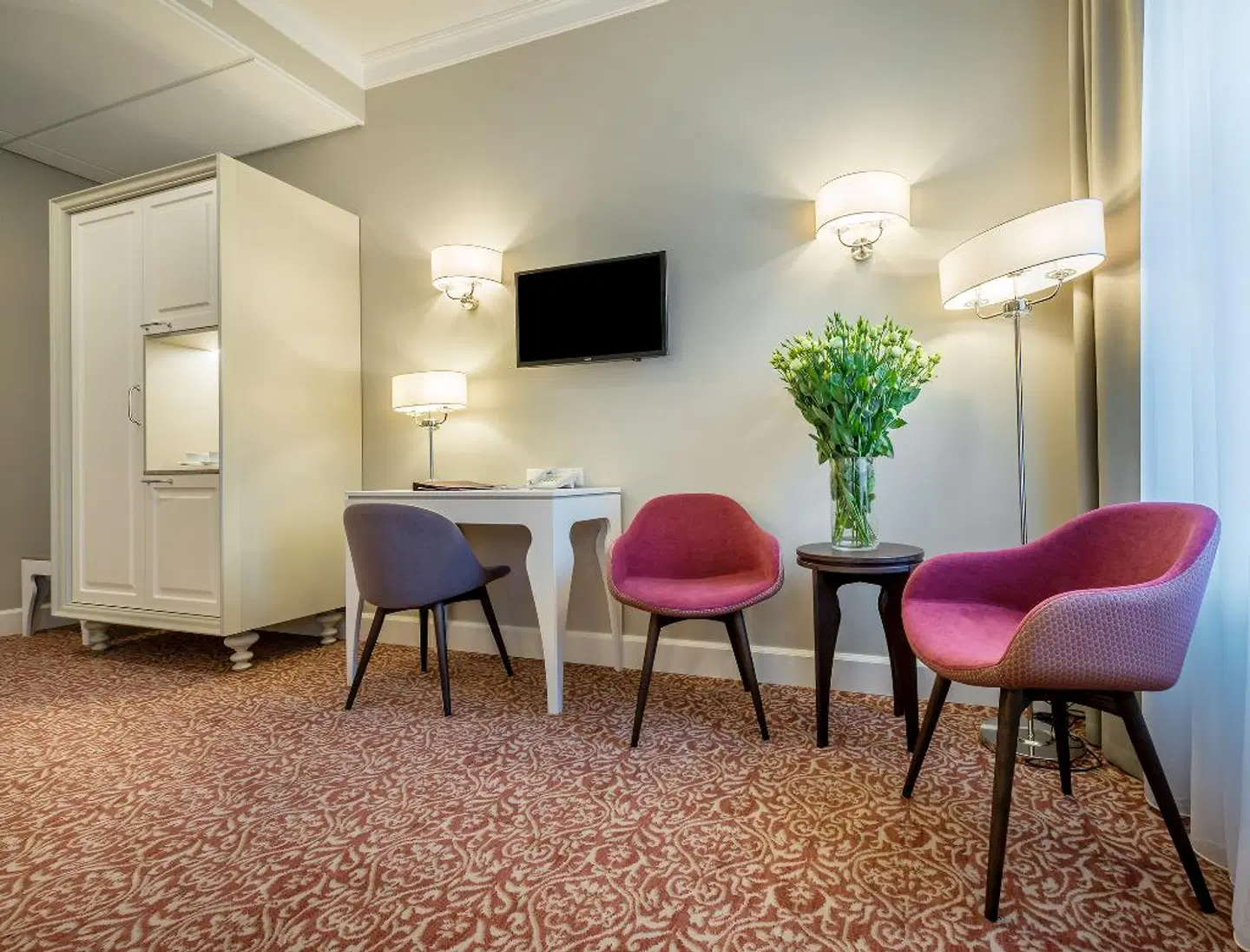Ratonda ROOM_EXAMPLE