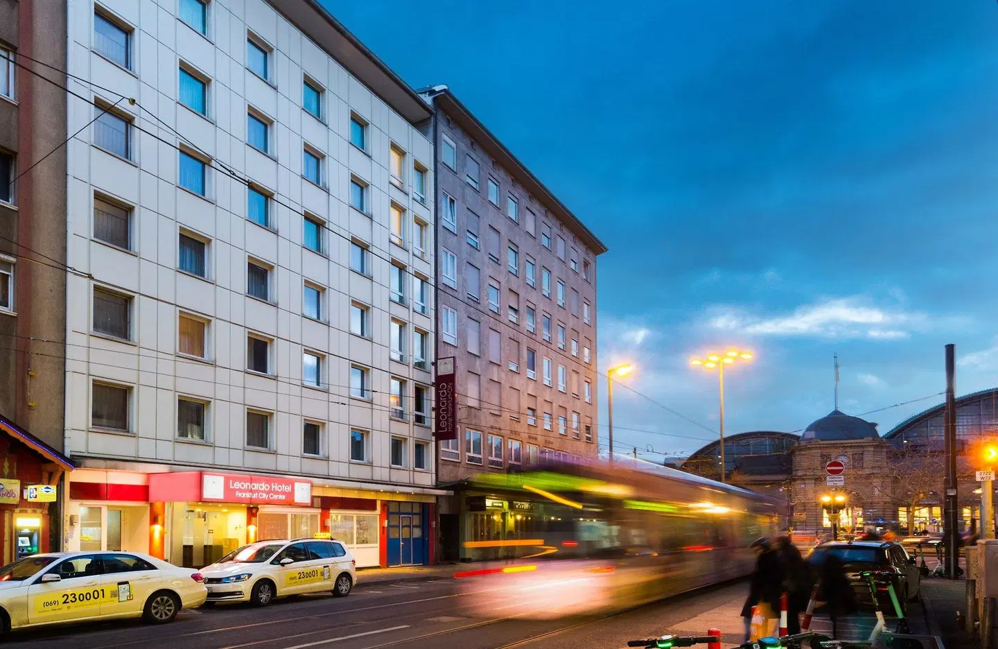 Leonardo Hotel Frankfurt City Center EXTERIOR