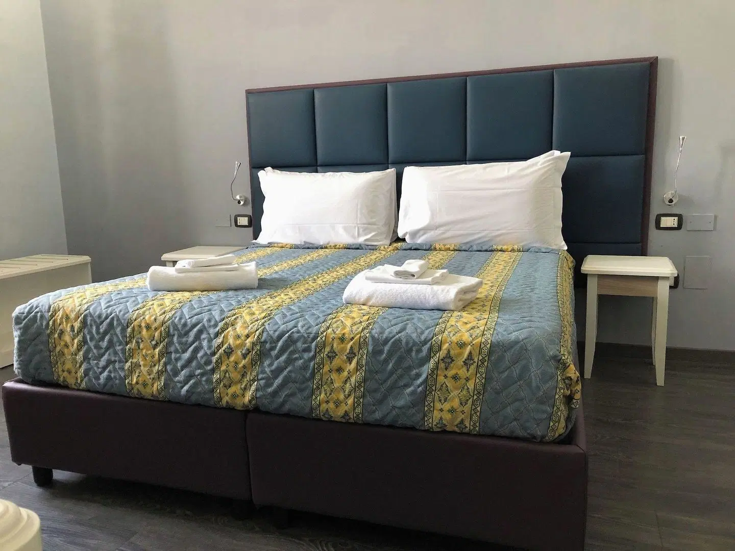 Gioia ROOM_EXAMPLE