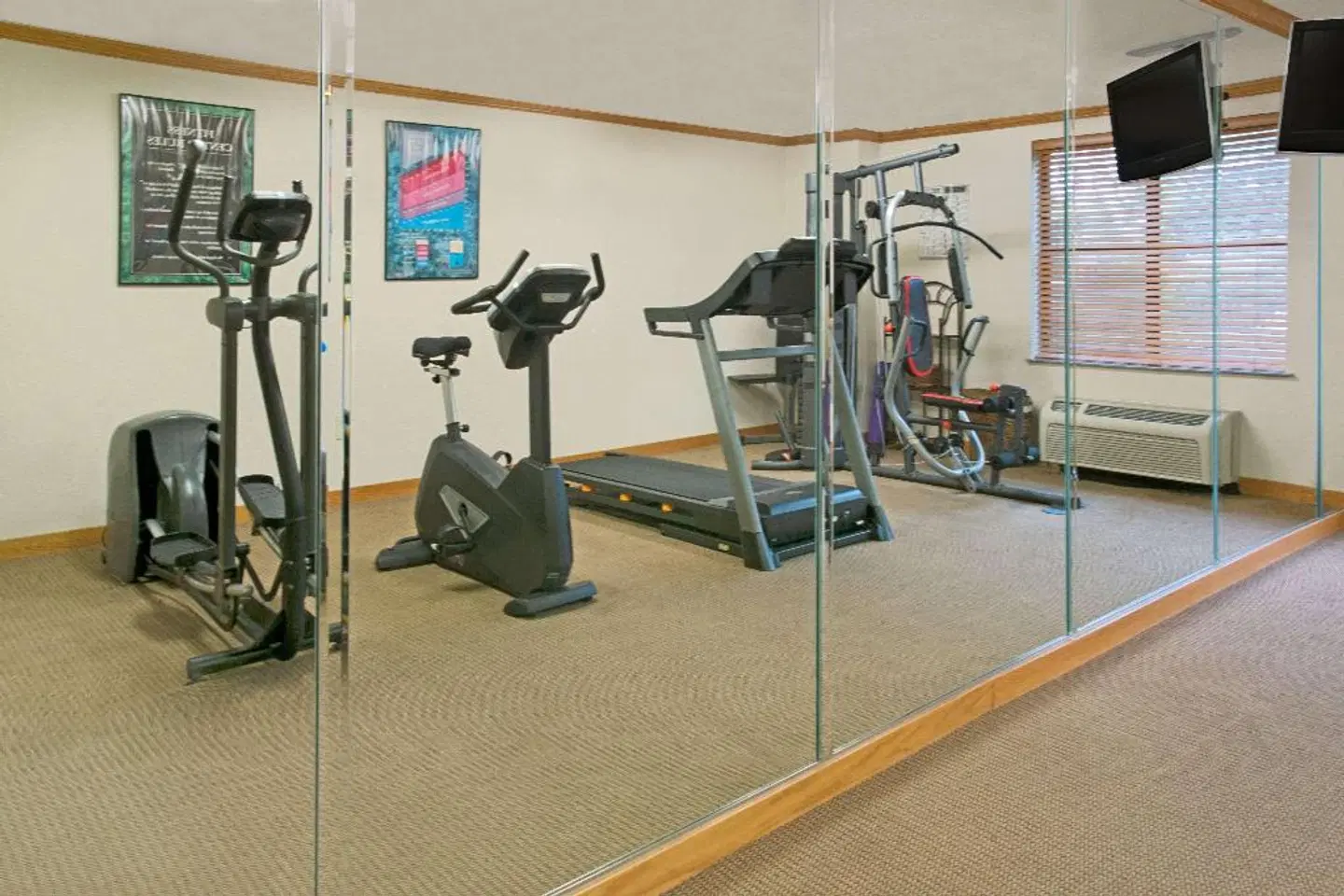 Baymont by Wyndham Conroe SPORTS_AND_LEISURE