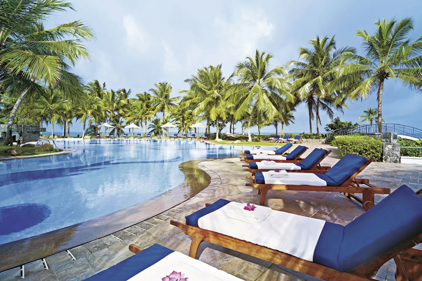 Taj Bentota Resort & Spa OUTDOOR_POOL