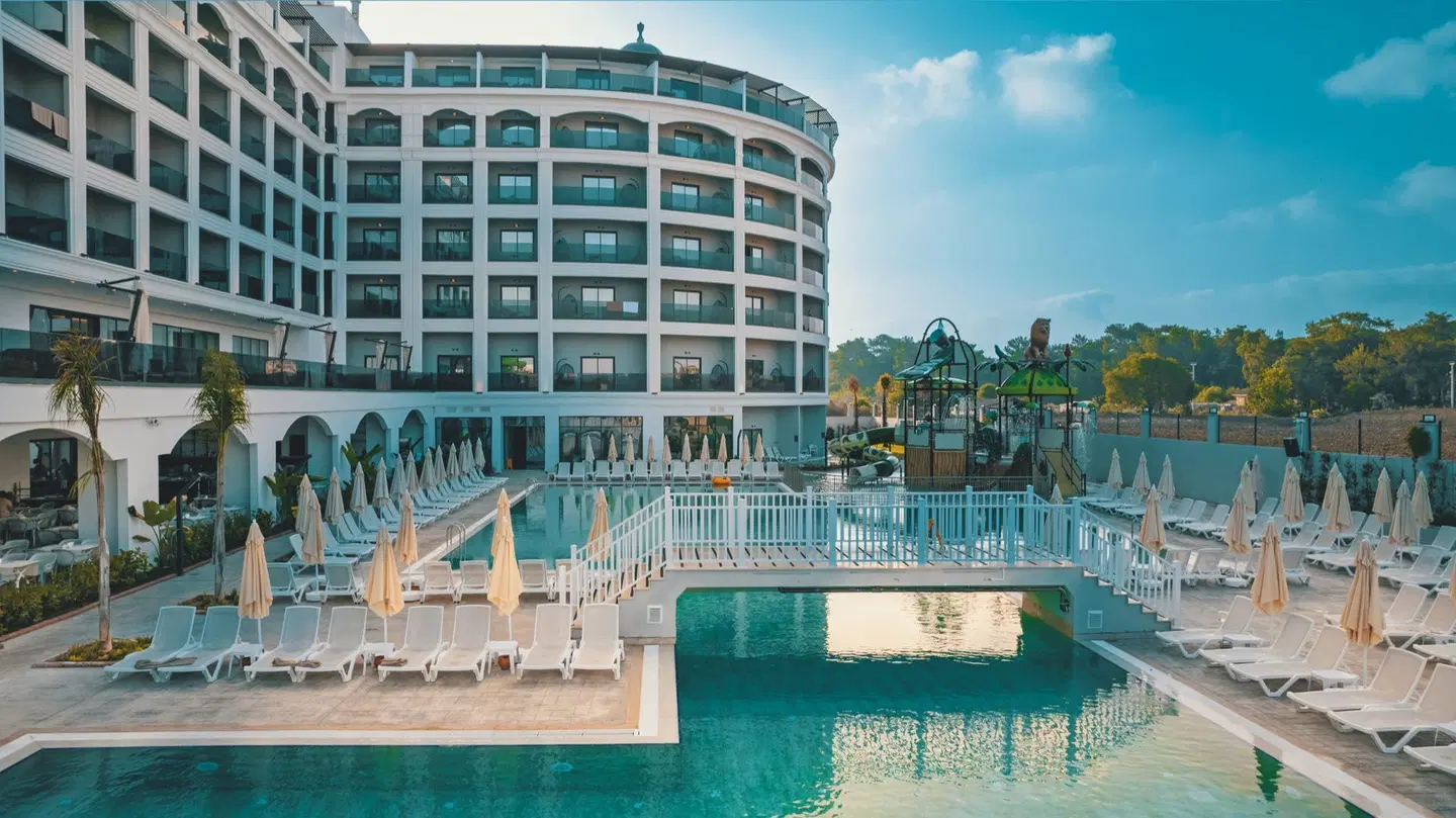 Side Moon Palace Hotel OUTDOOR_POOL