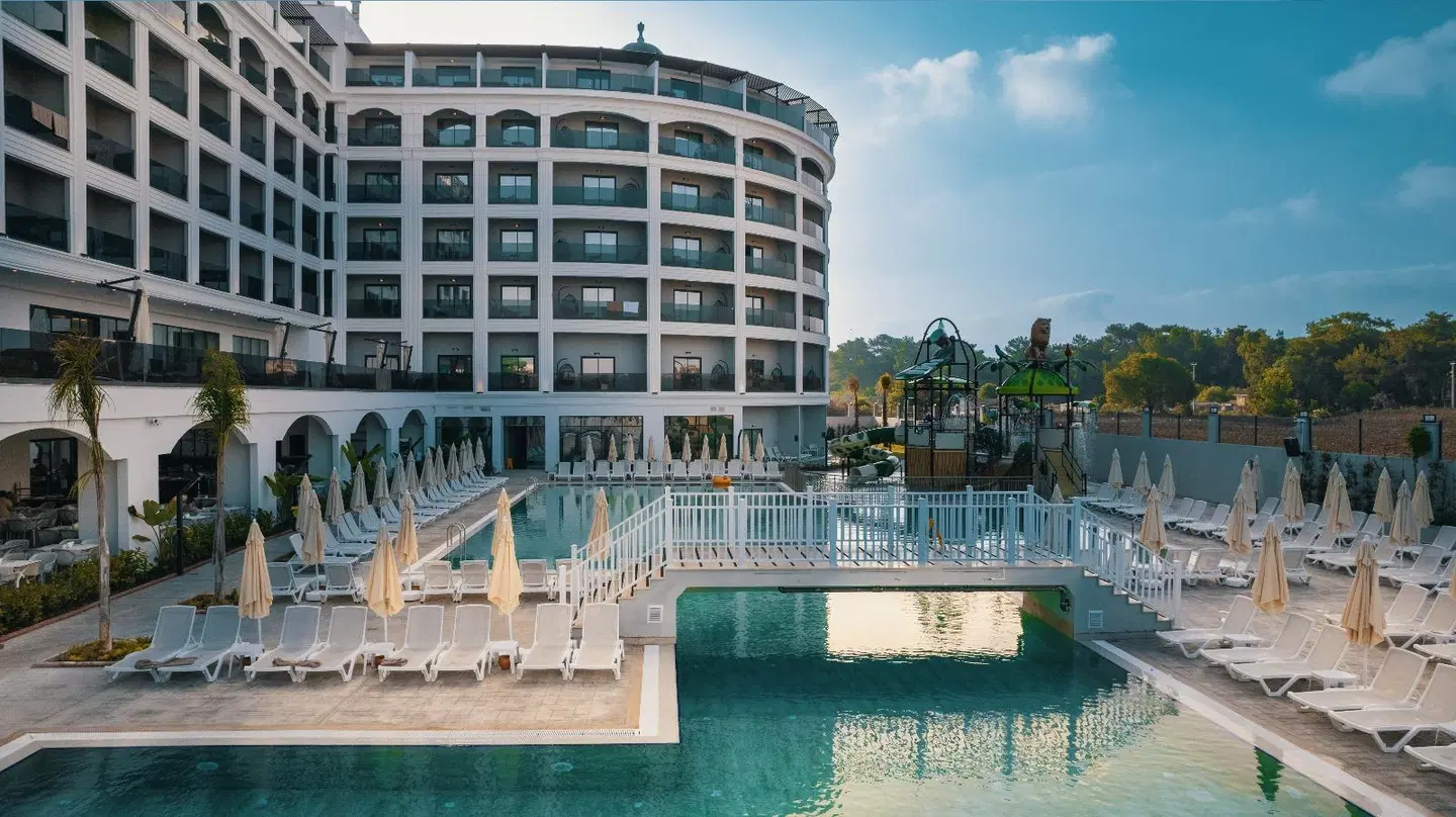 Side Moon Palace Hotel EXTERIOR