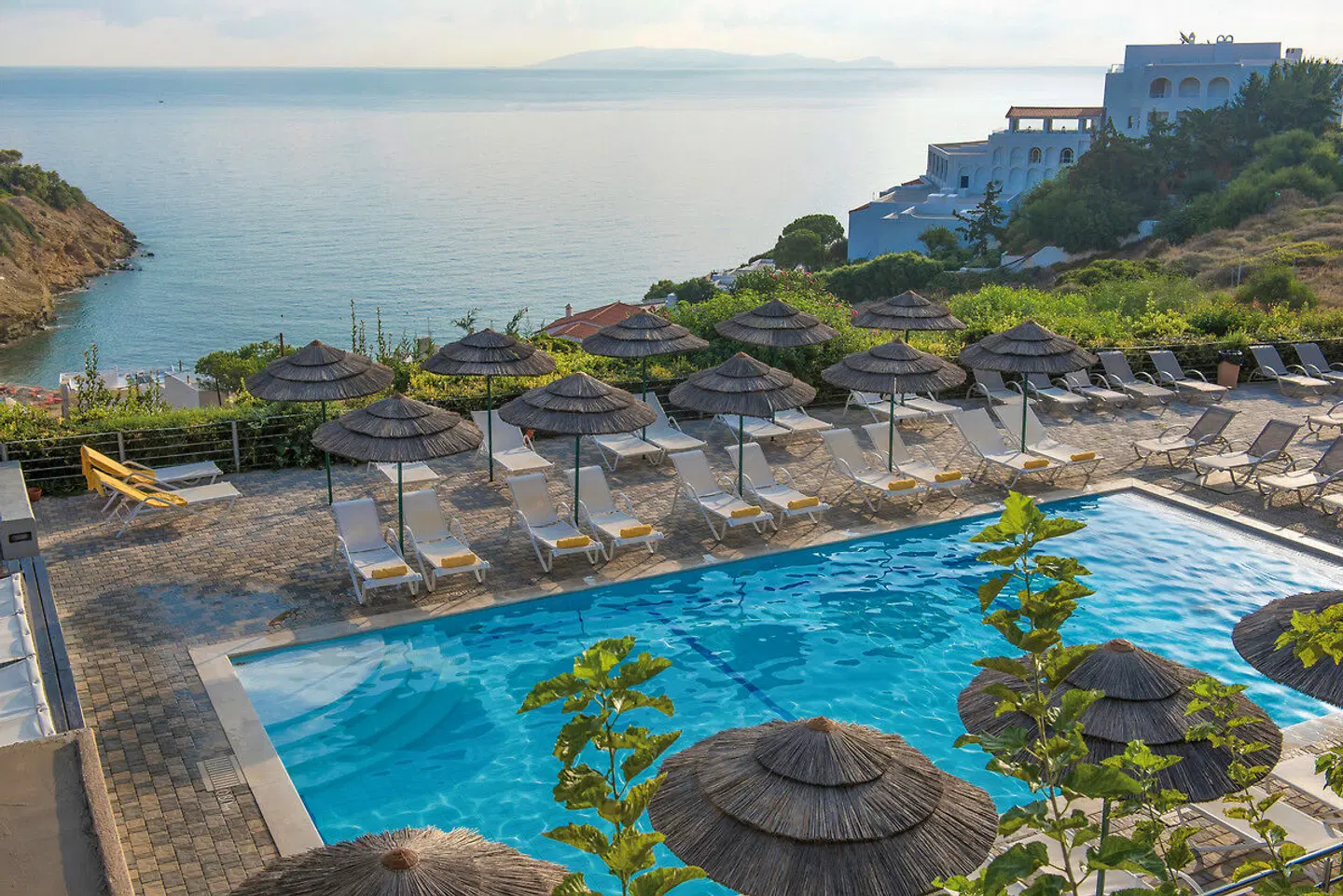 Blue Bay Resort Hotel OUTDOOR_POOL