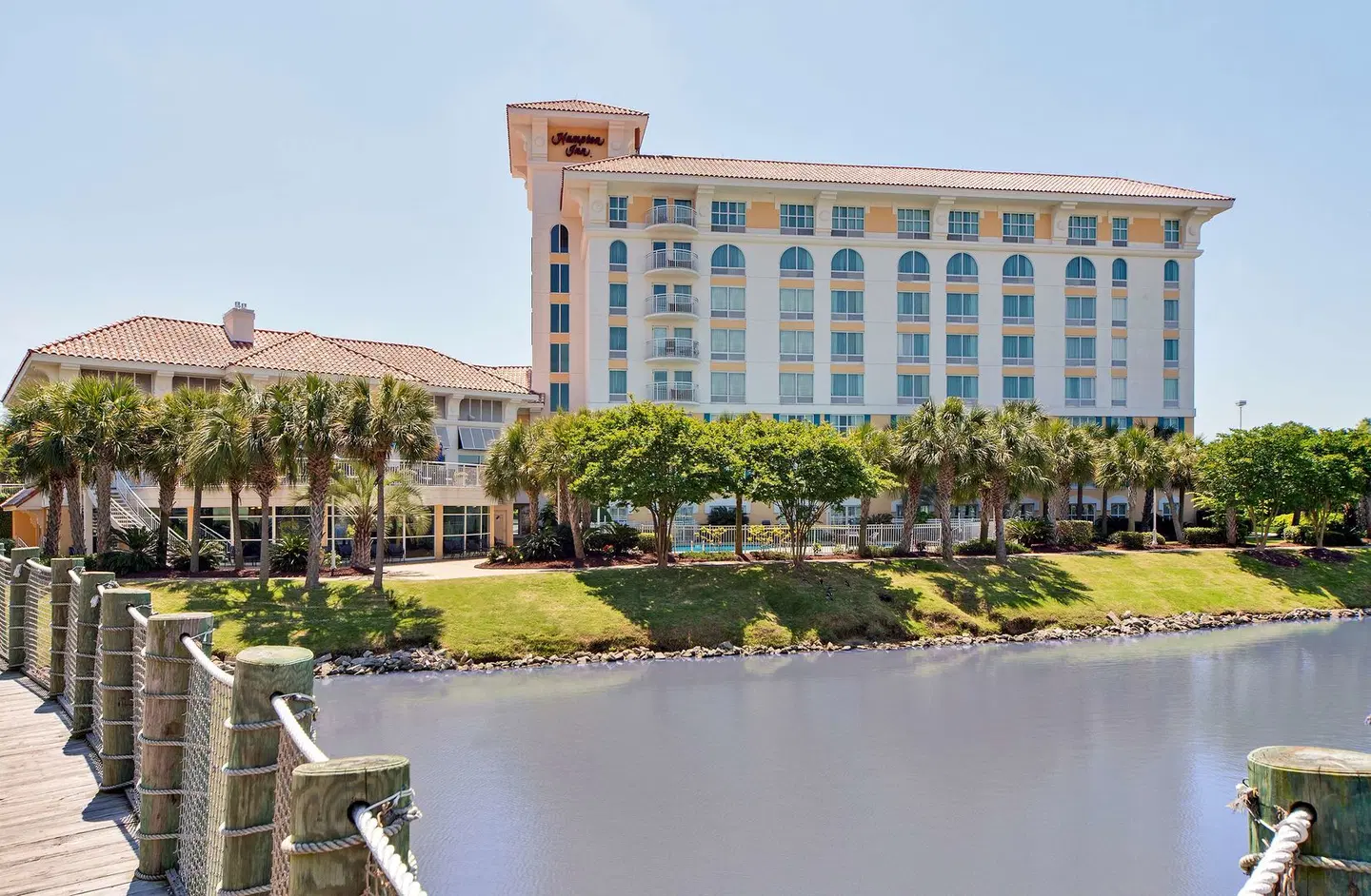 Hampton Inn Myrtle Beach Broadway at the Beach EXTERIOR