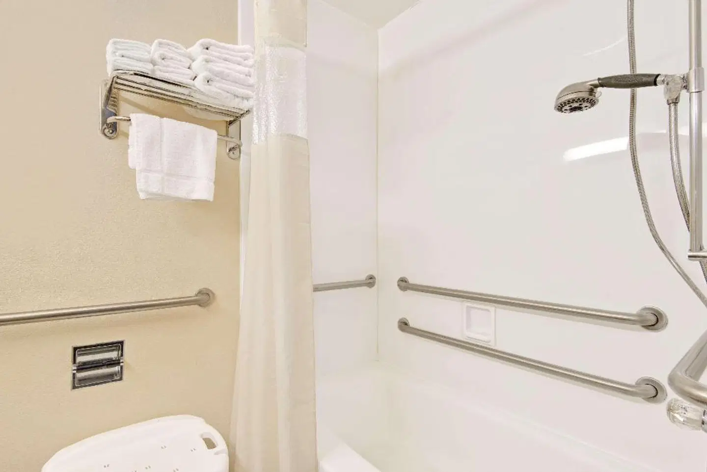 Days Inn Washington Badezimmer