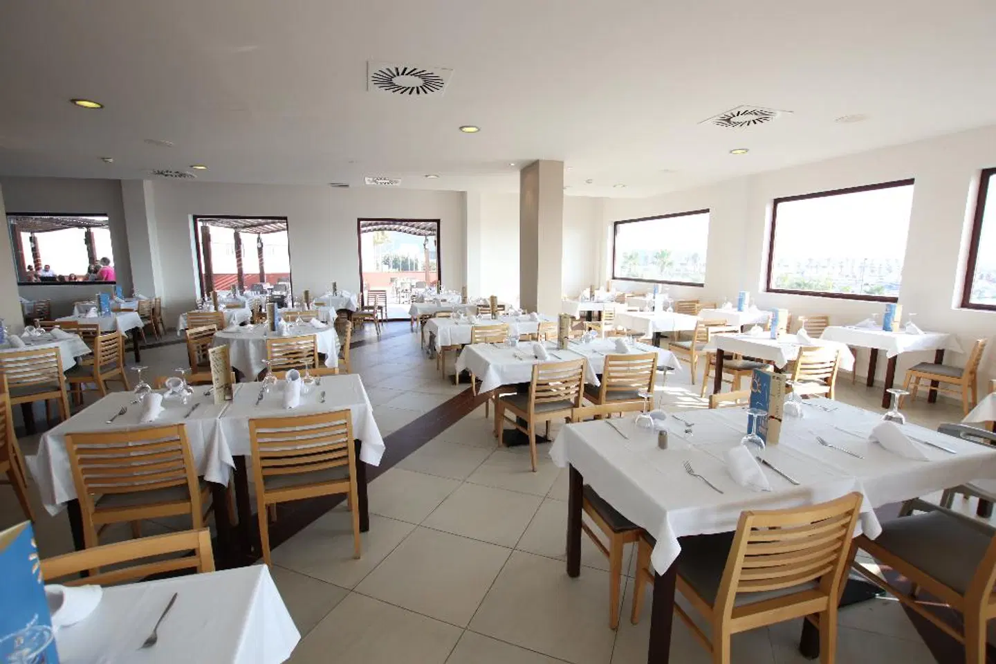 Ohtels Campo De Gibraltar Restaurant