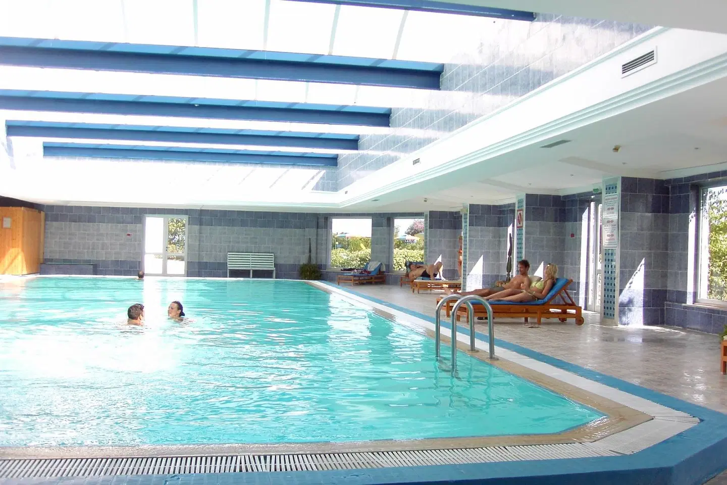 Hôtel Chiraz Hallenbad