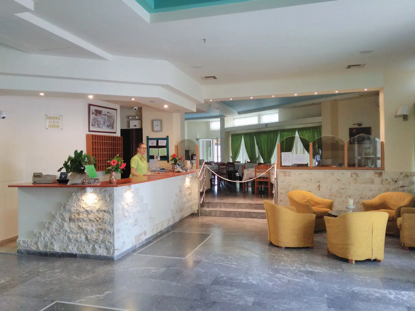 Ilios Hotel Bar