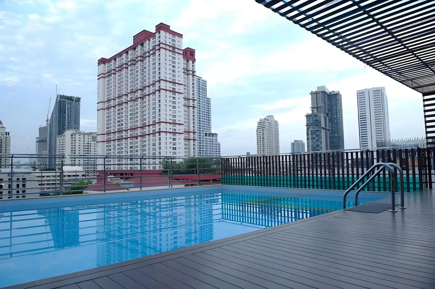 Top High Airport Link Hotel, Bangkok OUTDOOR_POOL