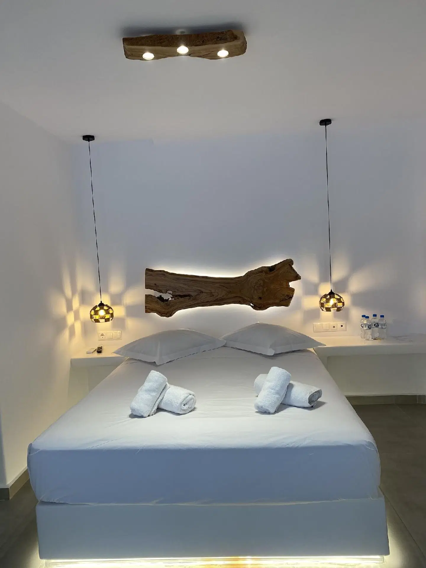 Eternal Suites ROOM_EXAMPLE