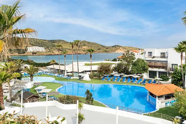 FERGUS Club Carema Splash OUTDOOR_POOL
