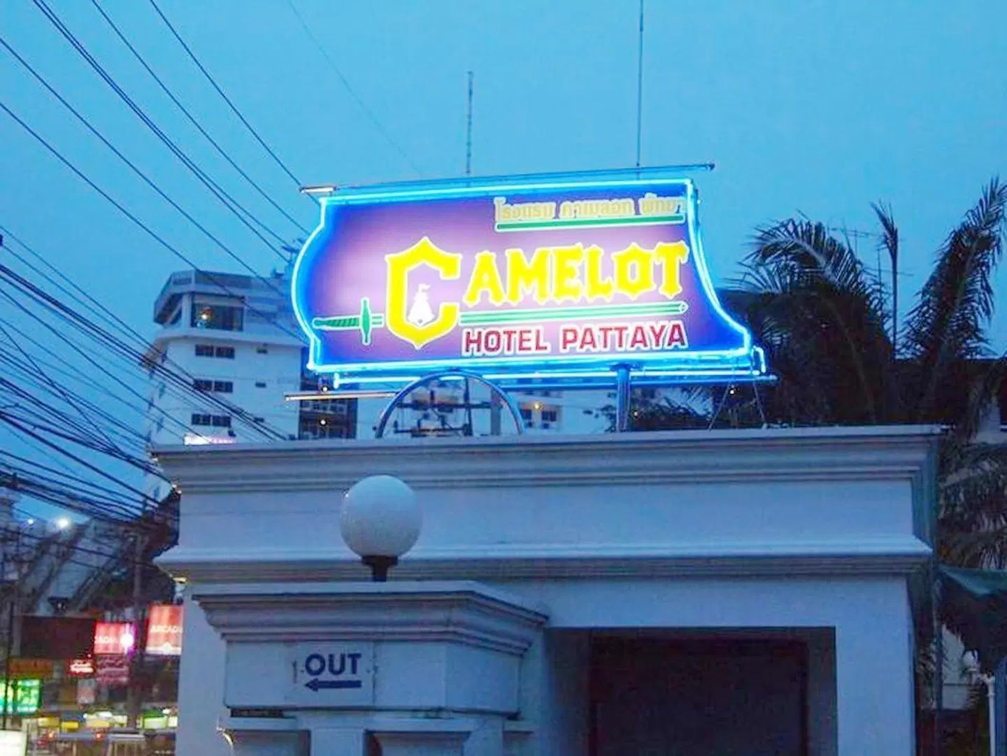 Camelot EXTERIOR