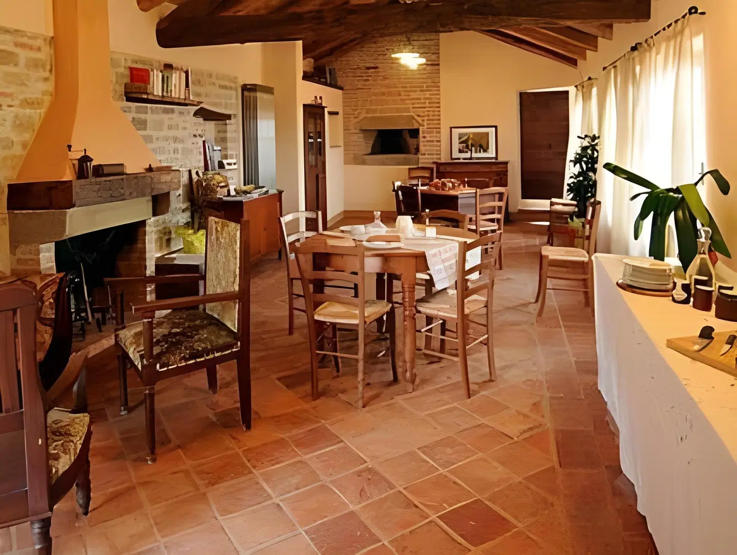 Dimora Storico Romantica Il Sole E La Luna Restaurant