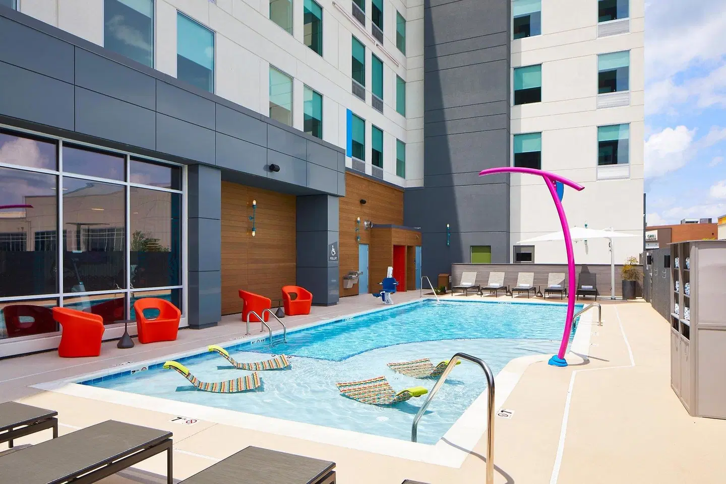 Aloft Chattanooga Hamilton Place OUTDOOR_POOL
